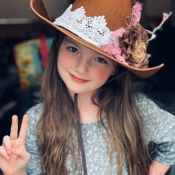 Meet your Posher, Charlie - Picture 1 of 5